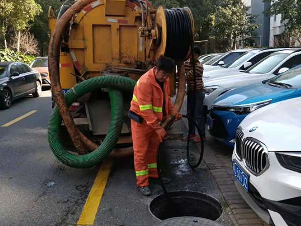 上甘岭排污管道清淤